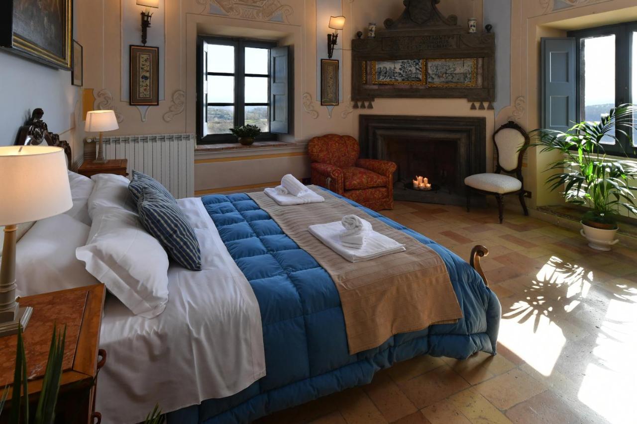 Castello Costaguti Hotel Roccalvecce Ngoại thất bức ảnh