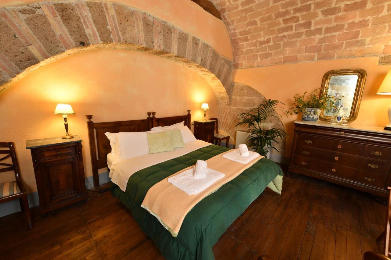 Castello Costaguti Hotel Roccalvecce Ngoại thất bức ảnh